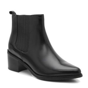 Blondo Elvina Chelsea Boots